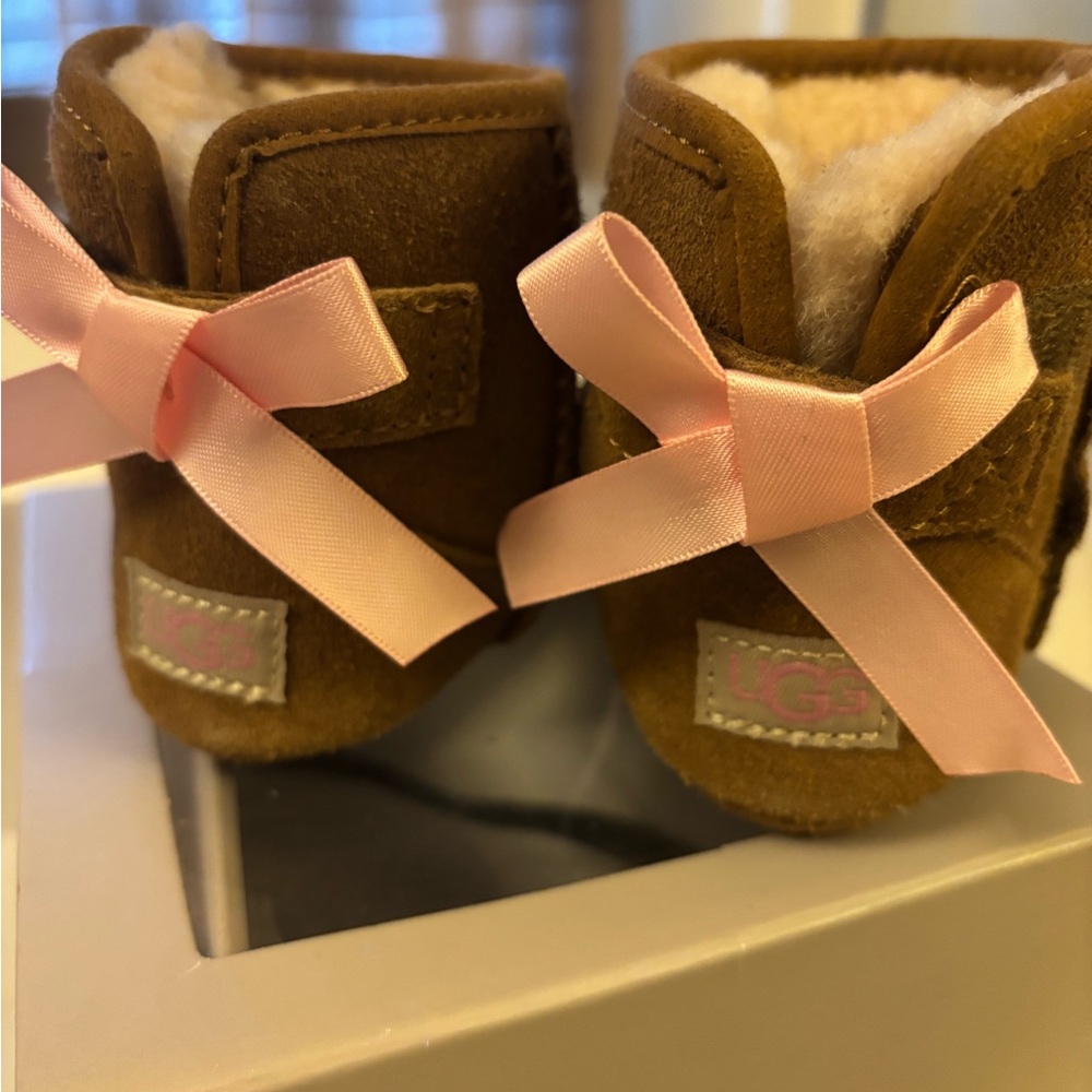 Brown Baby Booties with Pink Bow size 2/3 Like New